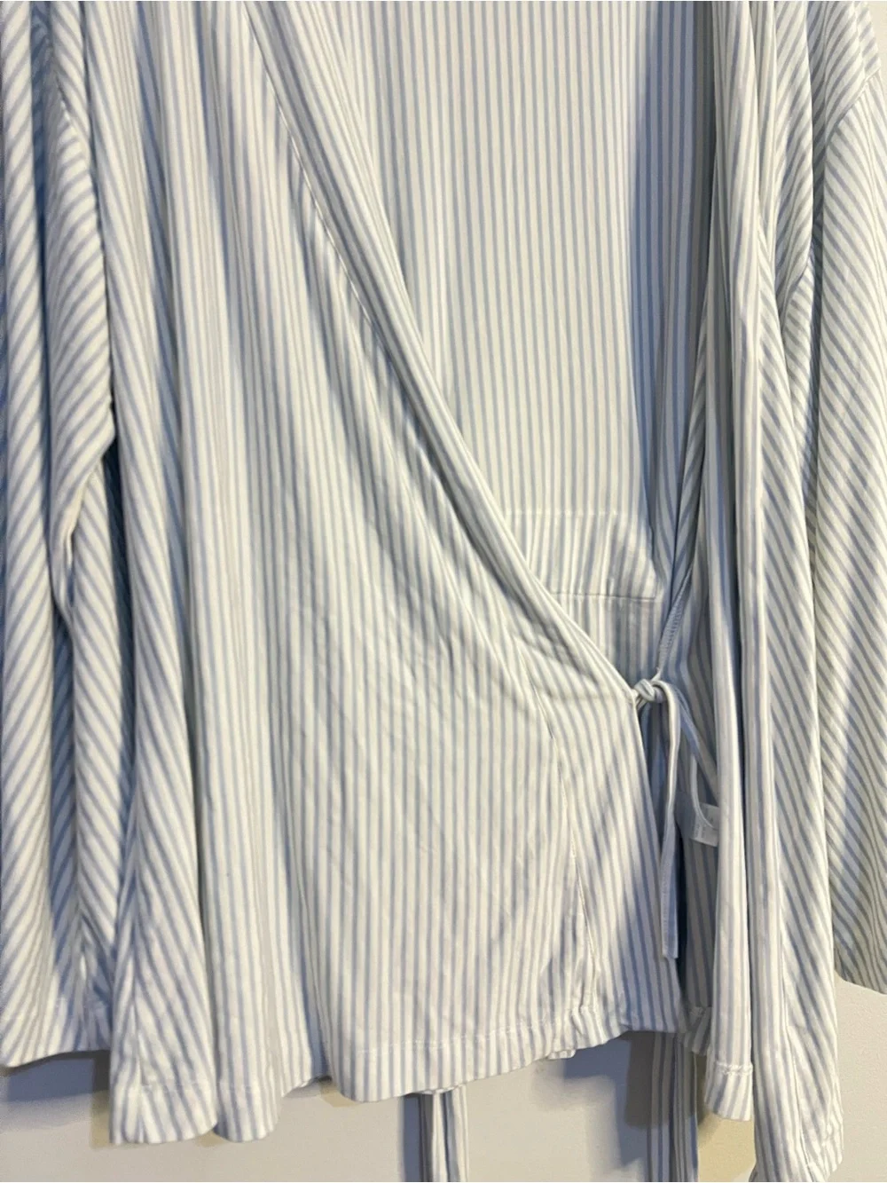 Lake Kimono Striped Wrap Pajama Top - Light  blue size large - Picture 4 of 9